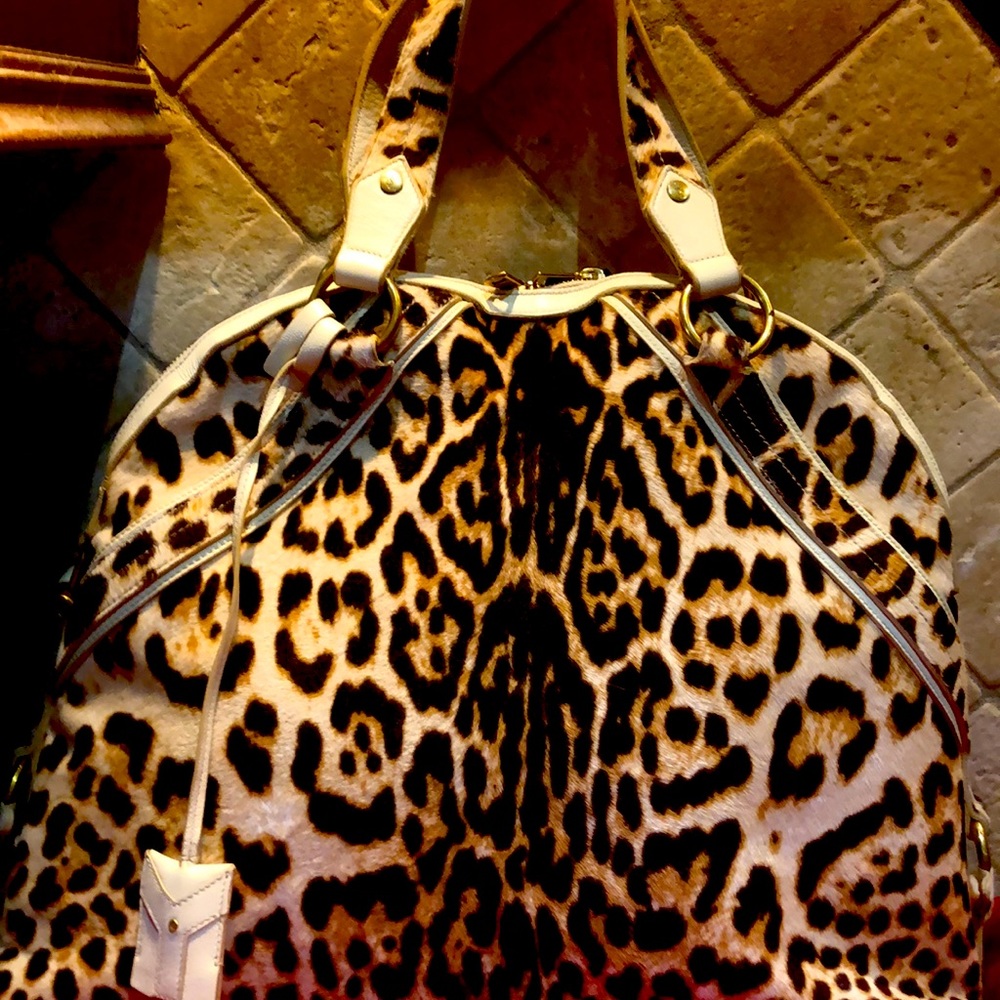 Large YSL(Yves Saint Laurent shoulder bag